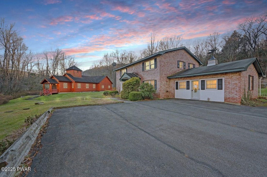 House in Starlight, Pennsylvania, United States 2 - 16677628
