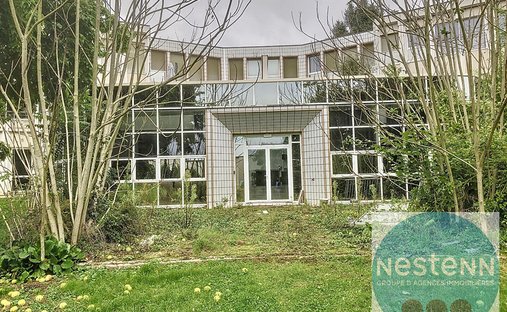 Spacious Property With Separate Guest Lodgings In Wooded Park Of 19 Acres, 15 Km From Blois.