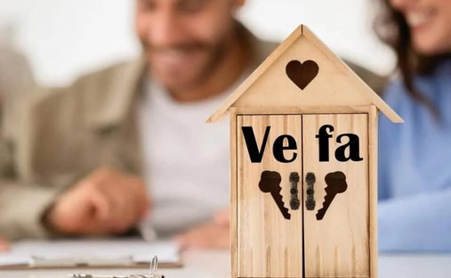 Provencal Farmhouse Of 277m² With Swimming Pool On Land Of Almost 2ha