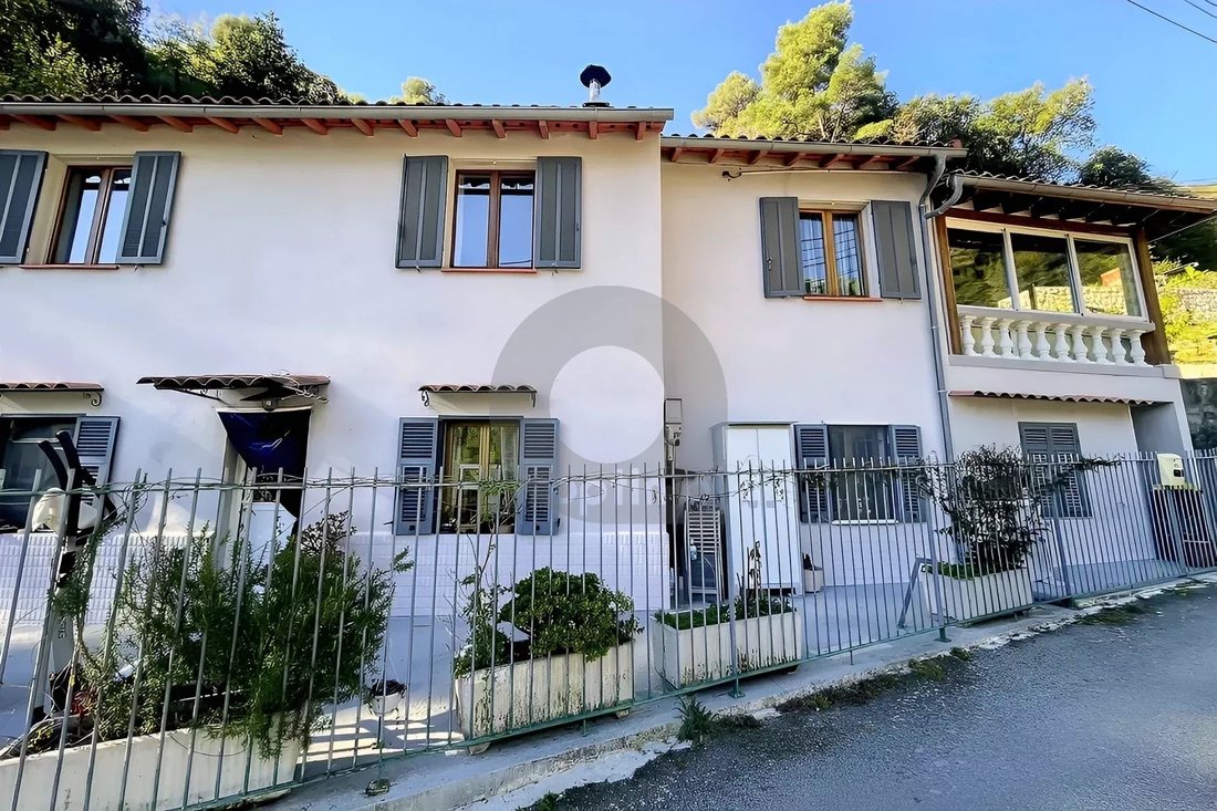 House in Menton, Provence-Alpes-Côte d'Azur, France 1 - 16678032