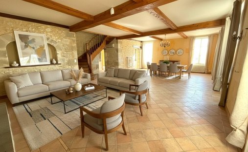 Castle for Sale in Marmande, Nouvelle-Aquitaine, France