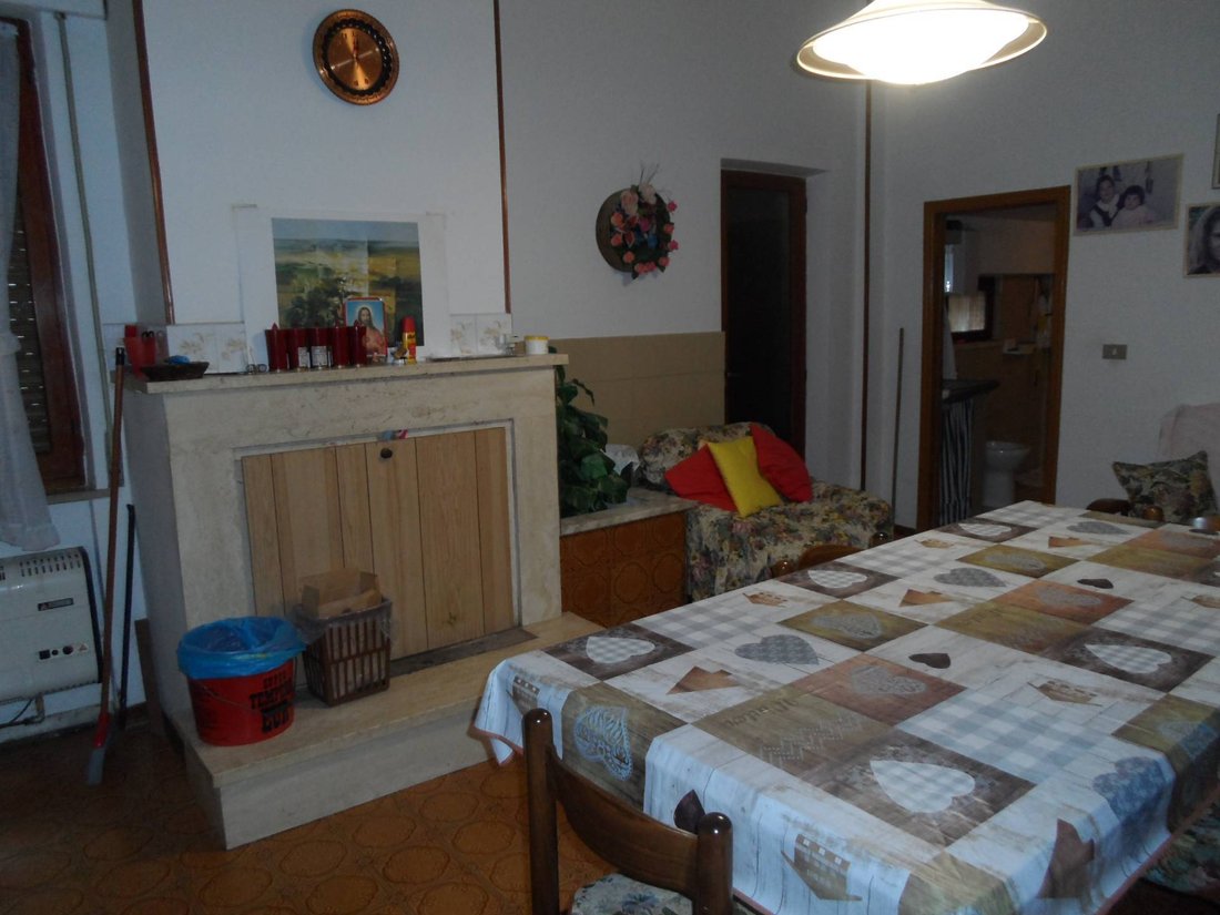 House in Monsampolo del Tronto, Marche, Italy 1 - 16679464