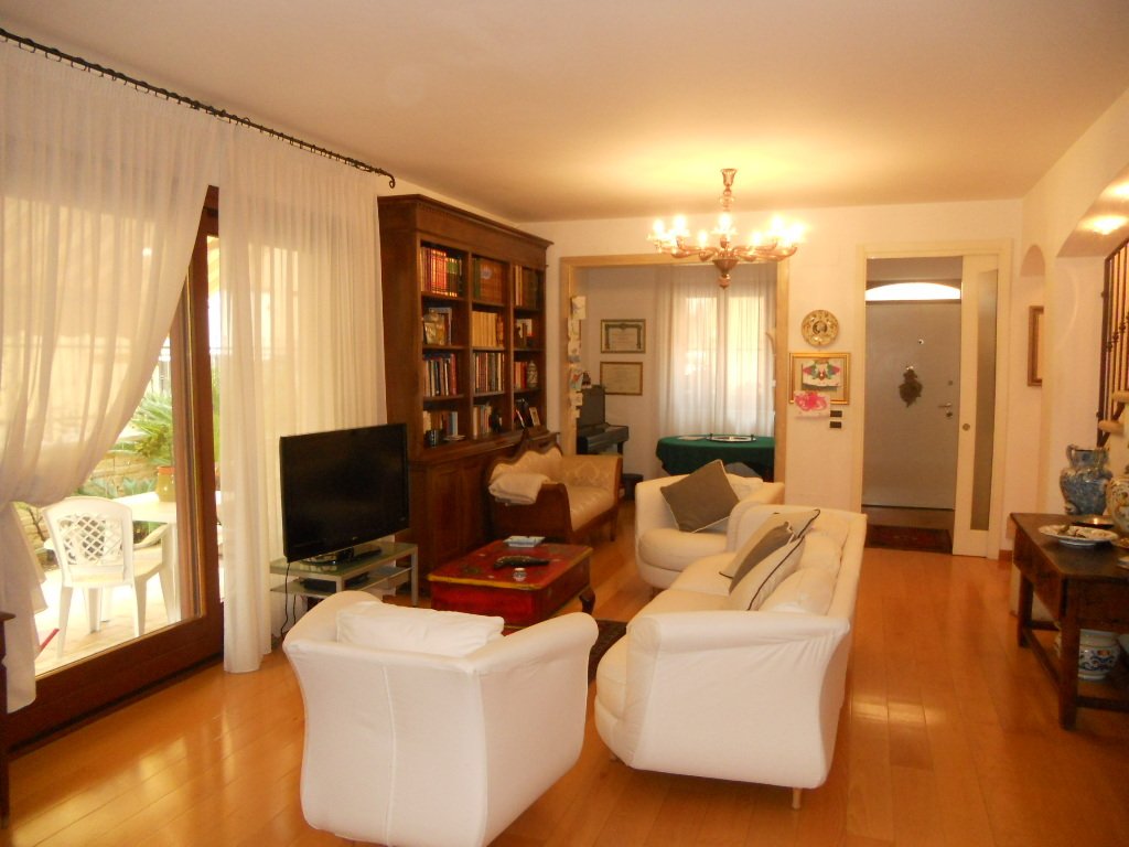 House in Center, San Benedetto del Tronto, Marche 3 - 16679470