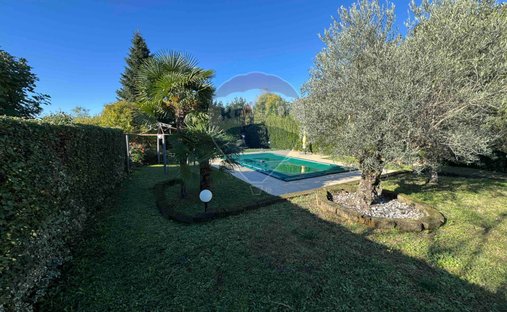 Villa in Morazzone, Lombardy, Italy 1