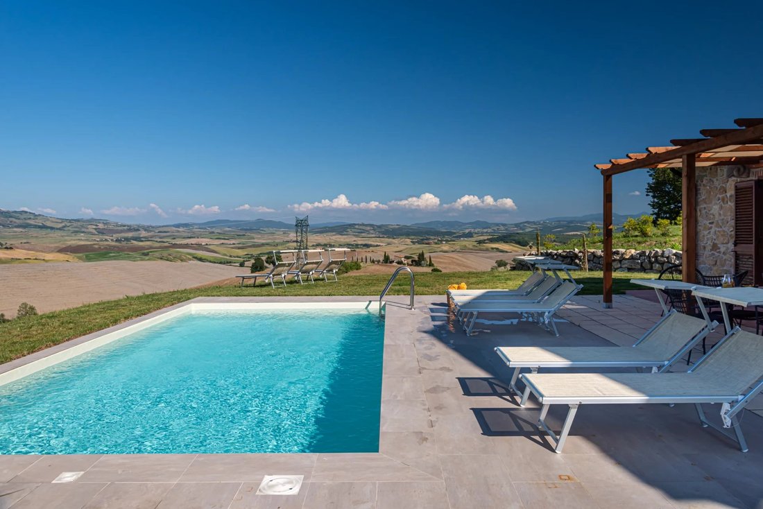Villa in Montecatini Val di Cecina, Tuscany, Italy 2 - 16673012