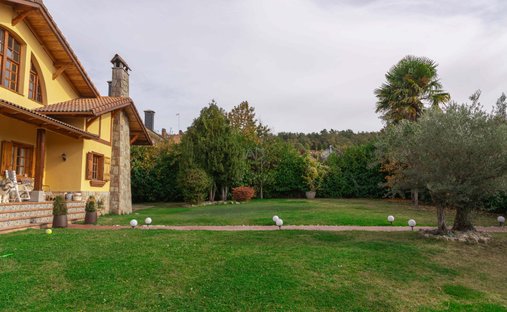 Chalet in Sariegos, Kastilien und León, Spanien 1