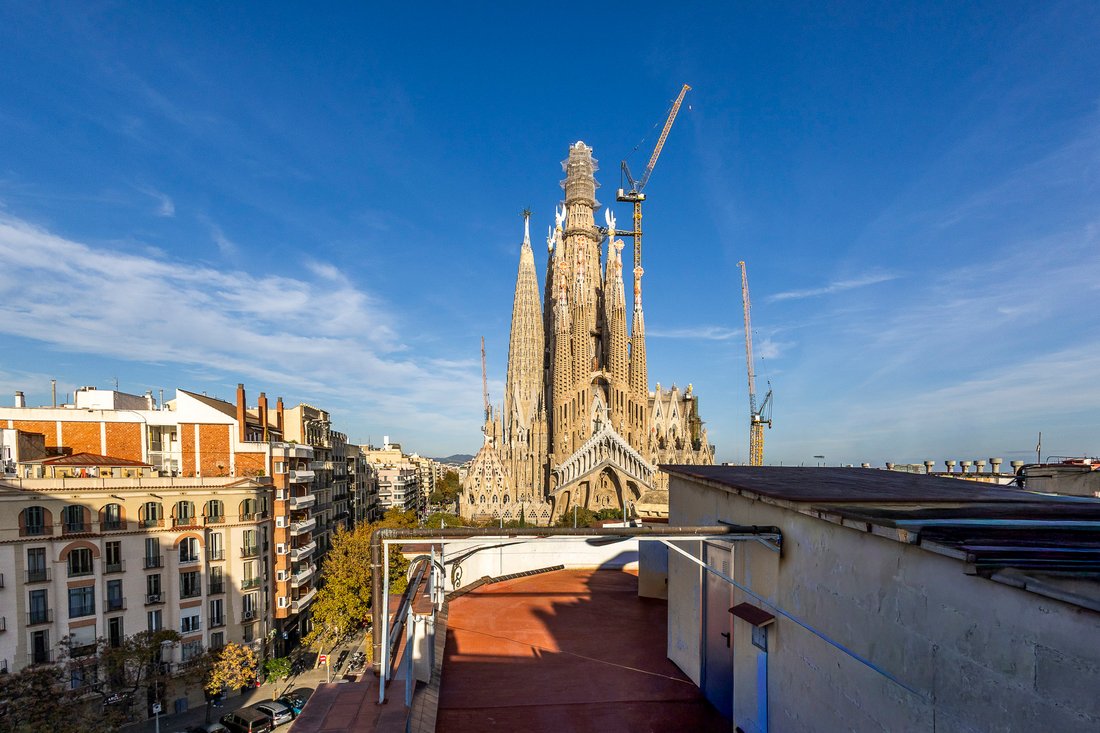 35 Penthouses for Sale in Barcelona from 390,000€ - Tranio