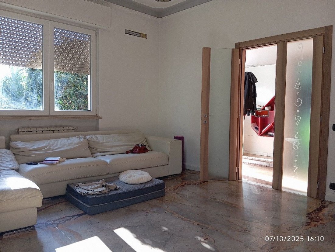 Villa in Camaiore, Tuscany, Italy 1 - 16673138