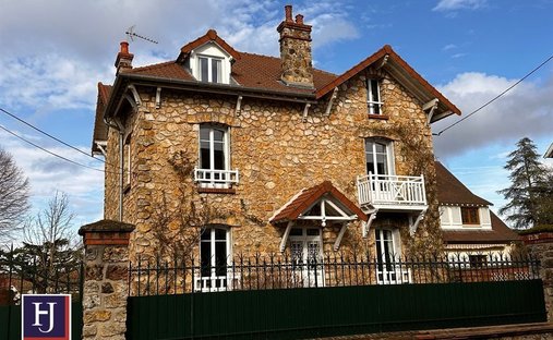House in Domaine National du Château, Versailles, France 1