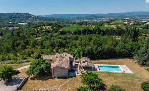 Estate in Bonnieux, Provence-Alpes-Côte d'Azur, France 1