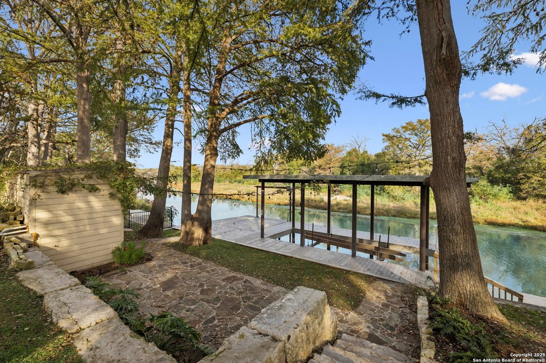 House in Seguin, Texas, United States 2 - 16675410