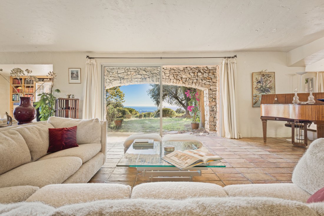 Villa in Tourrettes-sur-Loup, Provence-Alpes-Côte d'Azur, France 4 - 16674217