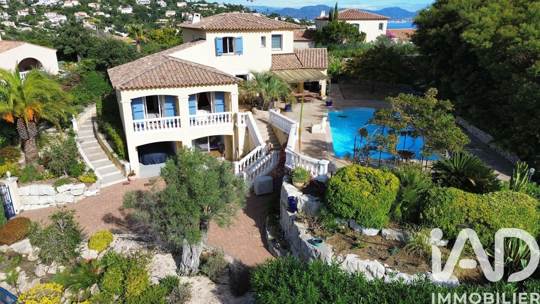 House in Les Issambres, Roquebrune-sur-Argens, France 1 - 16674037