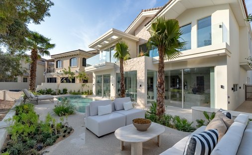 Villa in Jumeirah Golf Estates, Dubai, United Arab Emirates 1
