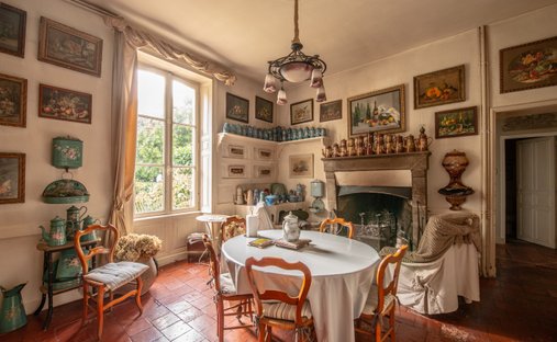 19th C. Chateau In The Vendée Suitable For Tourist Use