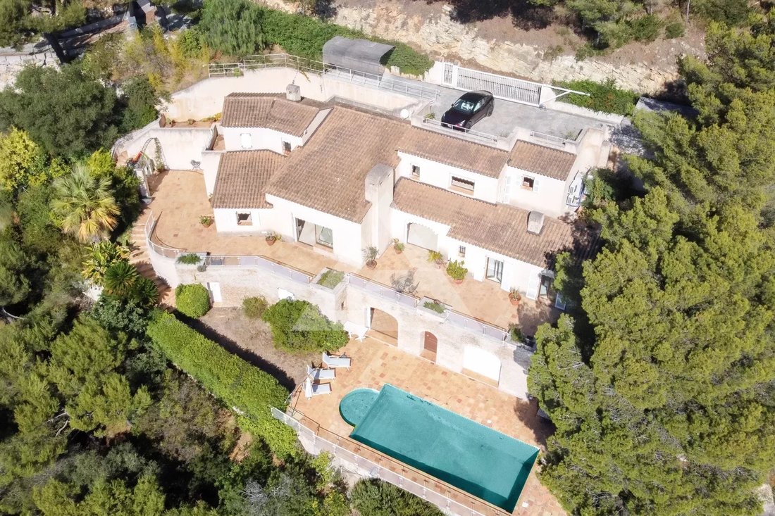 House in Village-Cros de Caste-Coupiere-Mont Gros, Roquebrune-Cap-Martin, France 1 - 16673175
