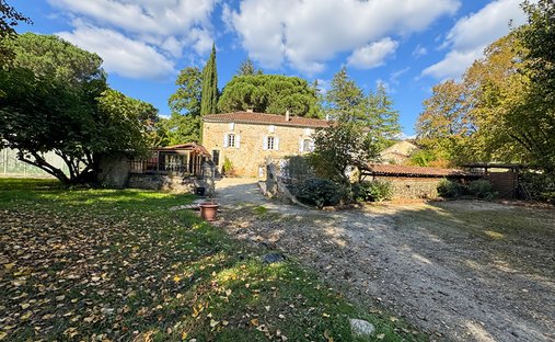 Castle for Sale in Prayssac, Occitanie, France - 3