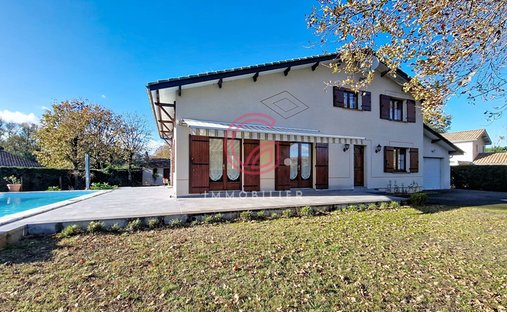 House in Sanguinet, Nouvelle-Aquitaine, France 1