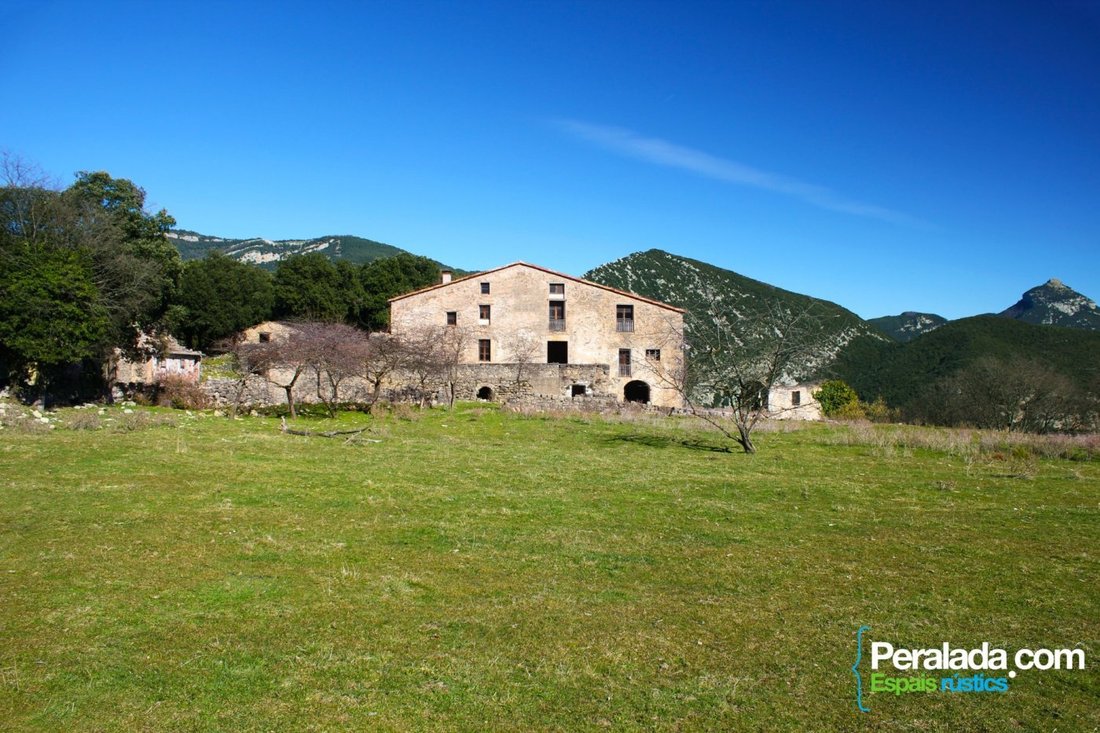 Maison à Montagut i Oix, Catalogne, Espagne 2 - 16673566