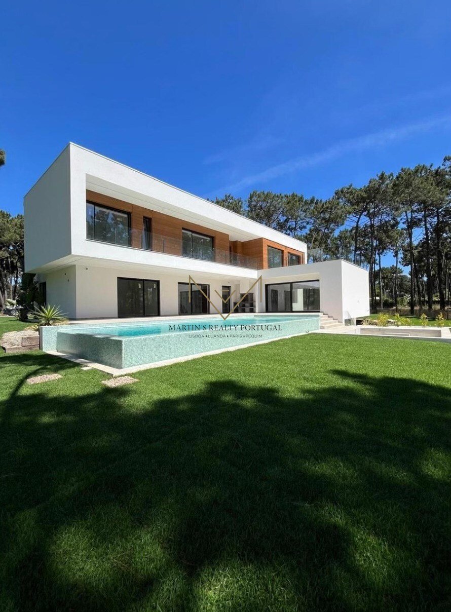 Villa in Laranjeiro e Feijo, Setúbal Municipality, Portugal 1 - 16673777