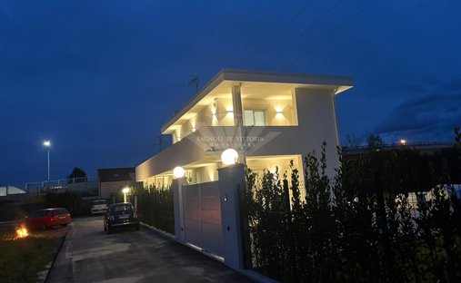 Villa in Tonfano, Pietrasanta, Italy 1