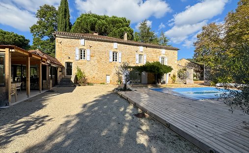 Castle for Sale in Prayssac, Occitanie, France