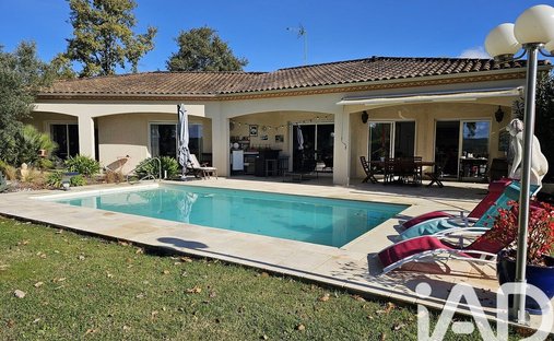 Castle for Sale in Marmande, Nouvelle-Aquitaine, France