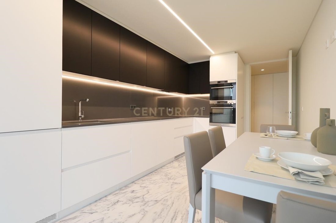 Apartment in Campolide, Lisbon, Portugal 4 - 14385230
