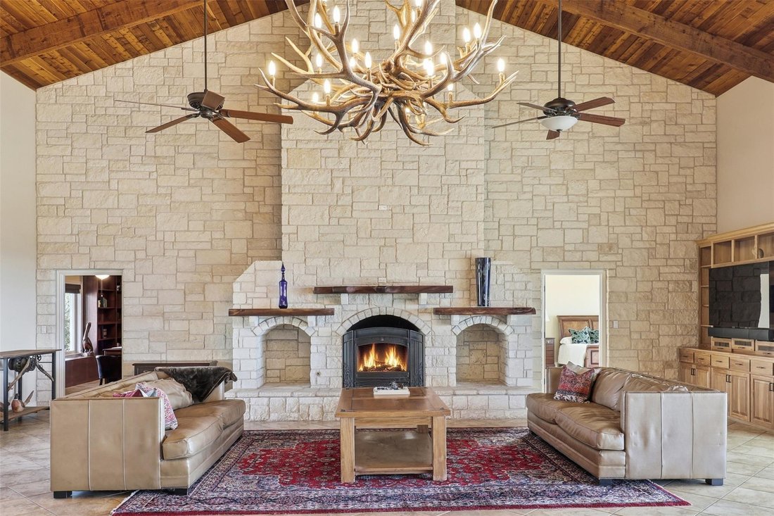 House in Burnet, Texas, United States 3 - 16674663