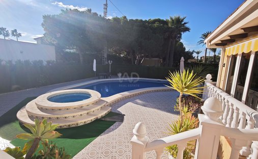 Chalet in Cabo Roig, Orihuela, Land Valencia 1