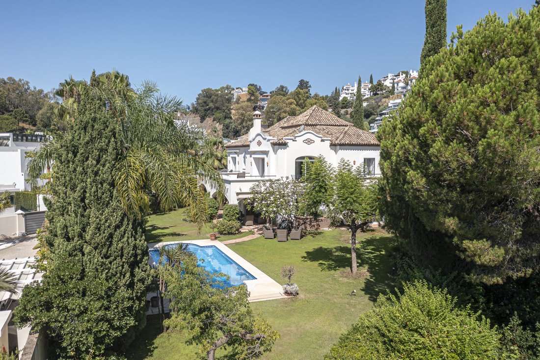 Villa in La Quinta, Benahavis, Andalusia 2 - 16676345