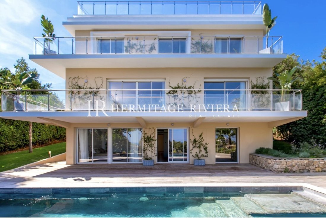 Villa in Antibes, Provence-Alpes-Côte d'Azur, France 1 - 16674119