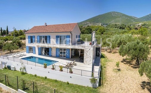House in Kastel Novi, Split-Dalmatia County, Croatia 1