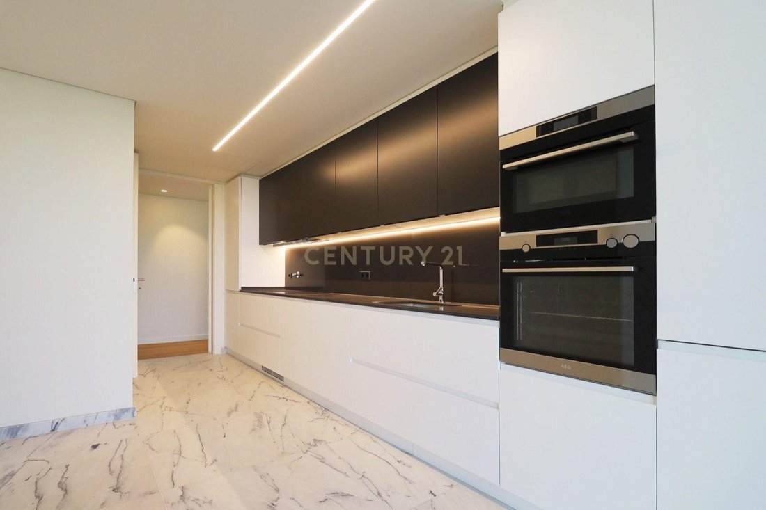 Apartment in Campolide, Lisbon, Portugal 3 - 14385230