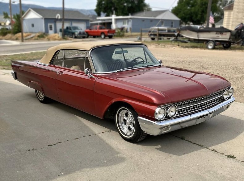 Cabriolet in Glendale, United States 1 - 16681903