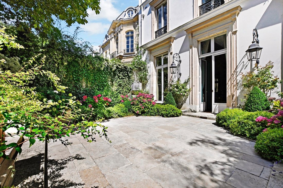 Apartment in Cambronne-Garibaldi, Paris 15e Arrondissement, Paris 2 - 16676153