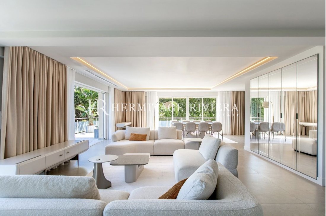 Villa in Antibes, Provence-Alpes-Côte d'Azur, France 2 - 16674119