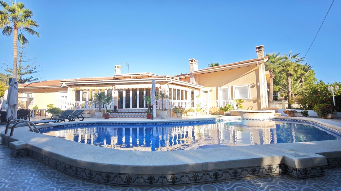 Chalet in Cabo Roig, Orihuela, Valencian Community 1 - 16678558
