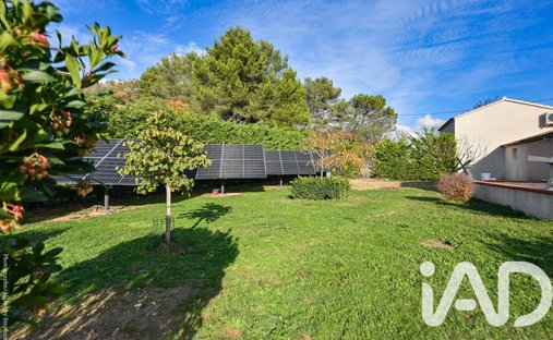 Castle for Sale in Plan-d'Aups-Sainte-Baume, Provence-Alpes-Côte d'Azur, France