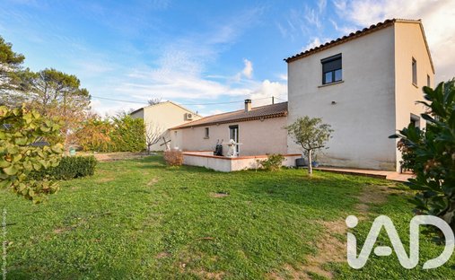 Castle for Sale in Plan-d'Aups-Sainte-Baume, Provence-Alpes-Côte d'Azur, France