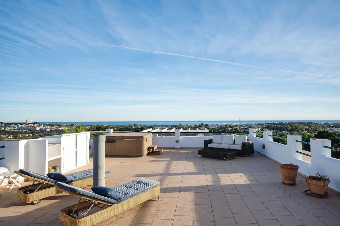 Penthouse in La Quinta, Benahavis, Andalusia 1 - 16678056