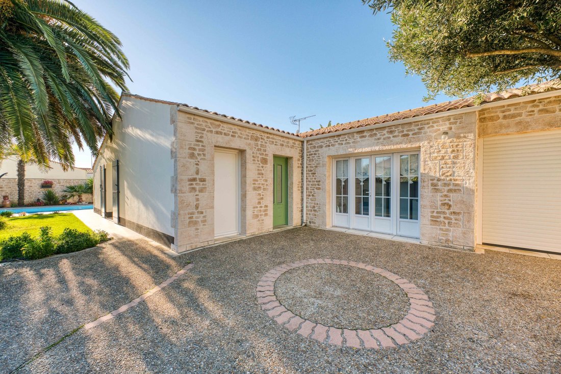 House in Saint-Pierre-d'Oléron, Nouvelle-Aquitaine, France 2 - 16675246