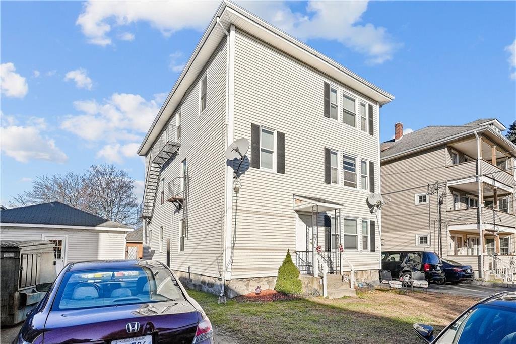 Woonsocket, Rhode Island, United States 3 - 16673643