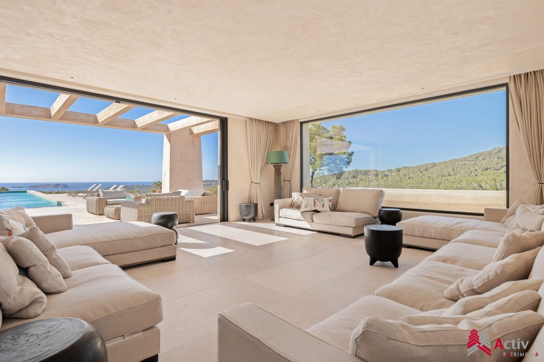 Villa in Santa Eularia des Riu, Balearic Islands, Spain 1 - 16679748