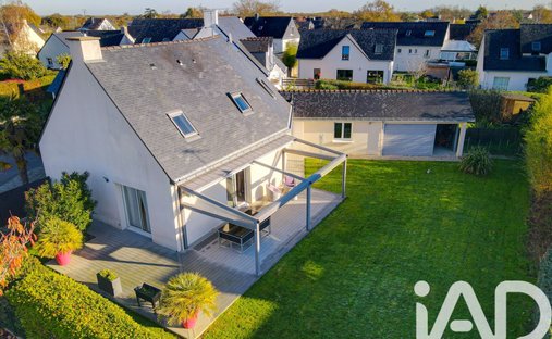 House 379m² Living Space, Great Comfort And Geothermal Energy