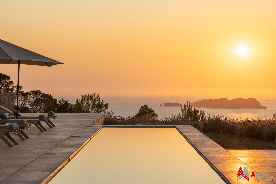 Villa in Santa Eularia des Riu, Balearic Islands, Spain 2 - 16679748