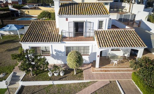 Villa in Estepona, Andalusien, Spanien 1