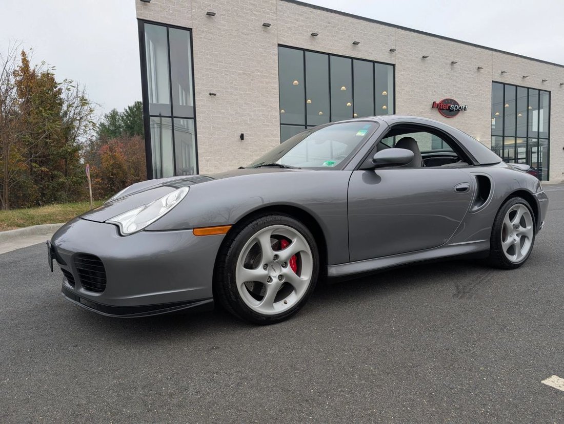Cabriolet in Ashburn, VA, United States 5 - 16677399