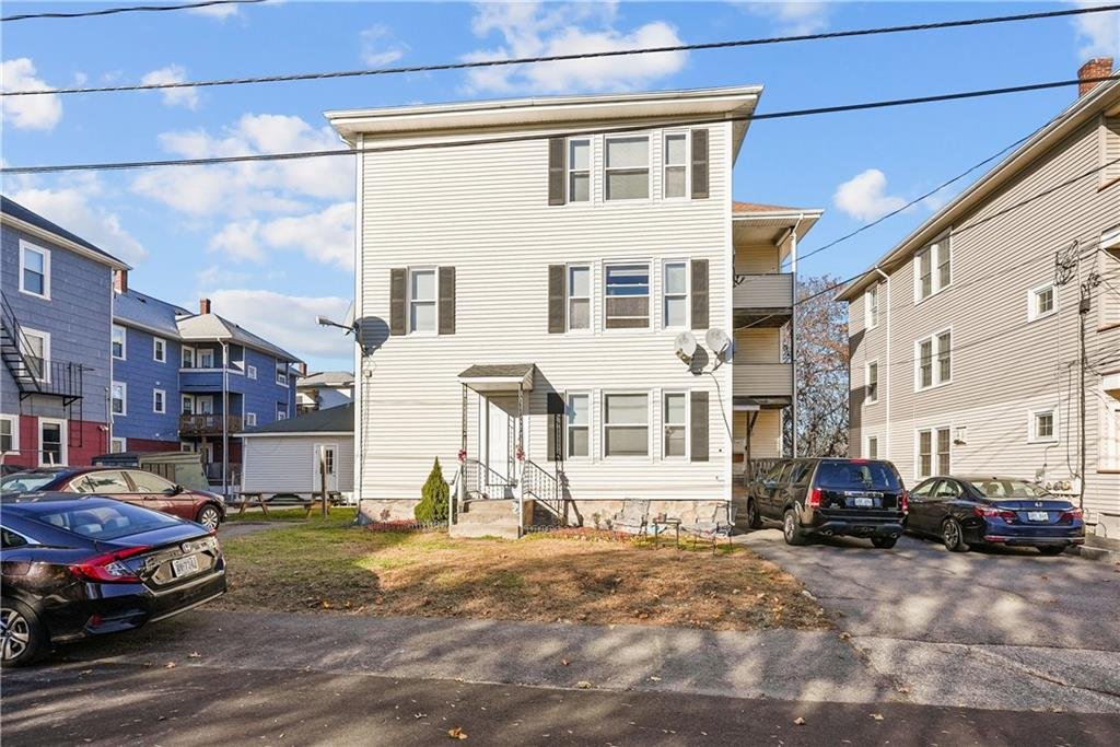 Woonsocket, Rhode Island, United States 2 - 16673643