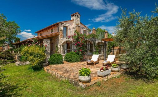 Villa in Svetvincenat, Istria County, Croatia 1